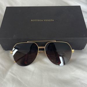Bottega Veneta sunglasses with box. 100% authentic. Angular pilot aviator